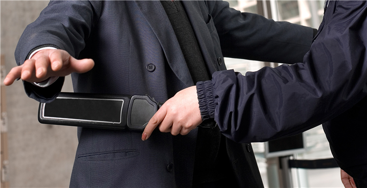 跨境进口电商一周猛料：留学生制售进口假化妆品金额达两亿，欧洲爆出“毒鸡蛋”丑闻，海关加强入境查检力度