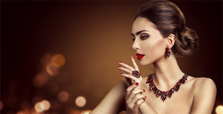 CCEE工厂秀⑦：靠卖流行饰品年入2000万！镁蒂把好进阶之路的方向盘