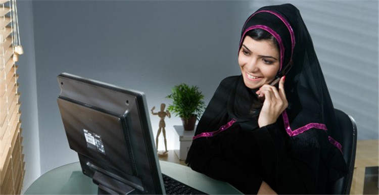 这种长得像“女性胸部”的箱包在伊朗火了！