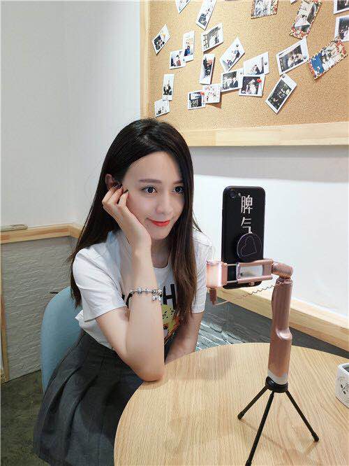 CCEE工厂秀（42）|豪华联合：单品年均销量300万支，自拍杆里引发的一场大商机