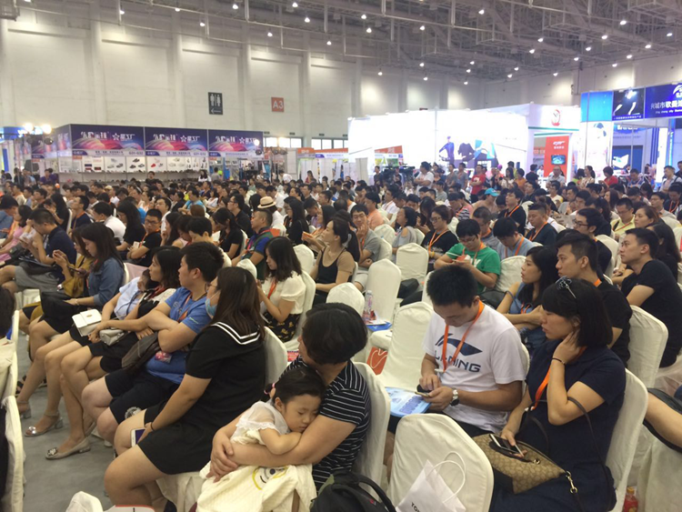 直击CCEE选品大会：对话世界五大电商平台，跨境电商如何以“新”制胜？