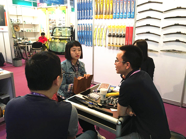 直击122届广交会②:汽车保有量上升加温汽配市场热度,中国品牌要走定制和品质之路