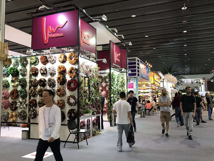 直击122届广交会⑪：园艺类产品同质化严重，“禁止拍照”是否能遏制抄袭之风？
