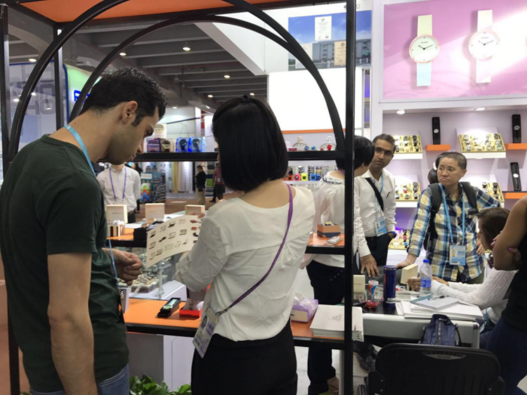 直击122届广交会⑱：从代工到创新，中国制造在产品源头和渠道上找出路