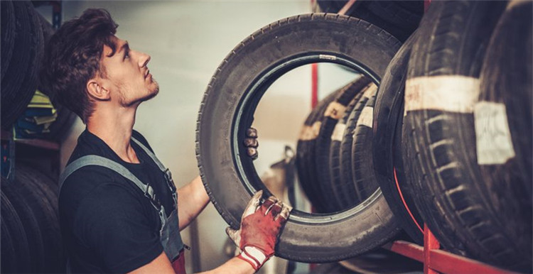 2025年全球汽配电商市场市值达2300亿美元