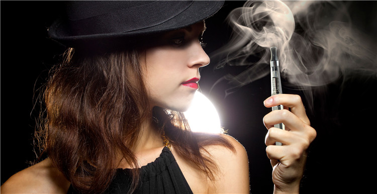 背靠深圳产业带,爆款引批发订单!敦煌网电子烟卖家4年升级top