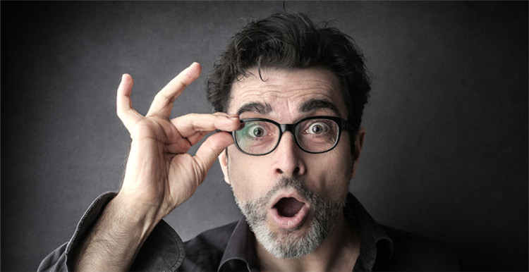 21岁高中毕业，在1年内营收从0做到7位数，美国前总统都是他的顾客 