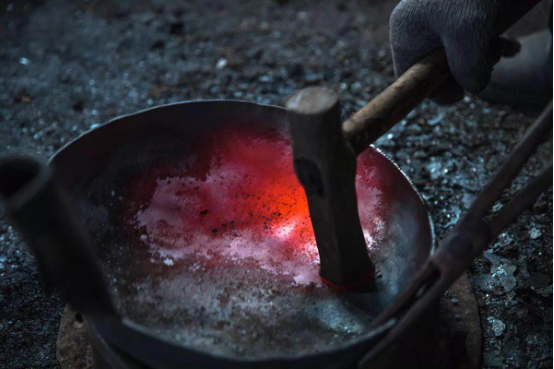 《舌尖3》全球种草“章丘铁锅”，品牌出海也需文化传承