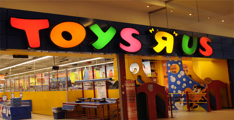 玩具反斗城如今的破产危机，都是因为跟亚马逊签了“恶魔协议”？