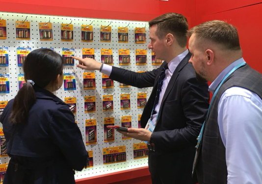 直击第123届广交会③：南孚电池“老司机”谈智能创新，进军跨境电商今年要做3个亿