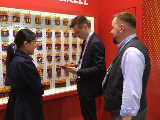 直击第123届广交会③：南孚电池“老司机”谈智能创新，进军跨境电商今年要做3个亿