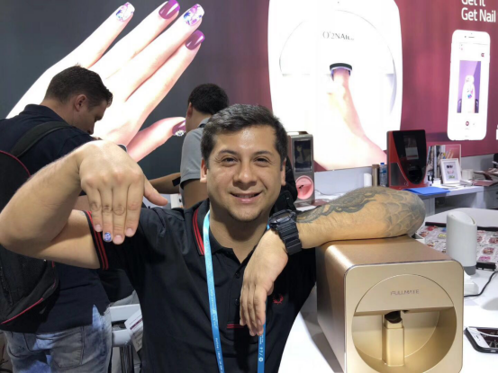 直击第123届广交会⑨：男性群体尝鲜美甲，移动数据智能化将成未来趋势