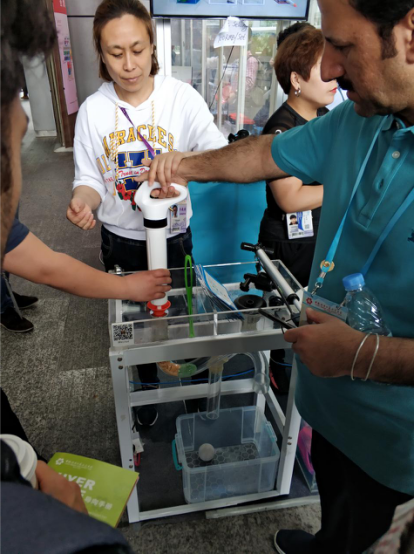 第123届广交会图文报道：迷你无人机低空操控引围观，水管疏通器“炮”红展馆