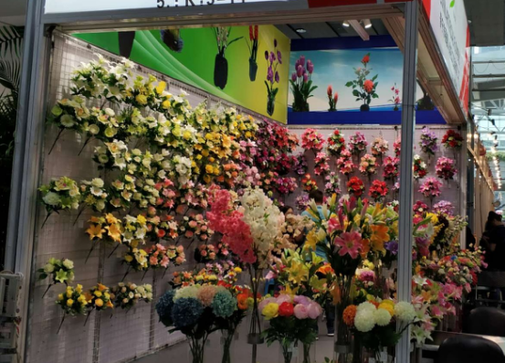 仿真花市场陷行业“围城”，夕阳红产业不进则退？