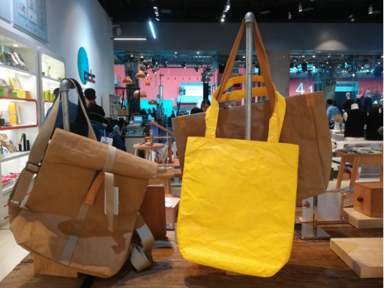 第123届广交会图文报道：继老干妈之后有又一波酱料销往海外，“兰博基尼”箱包爆红