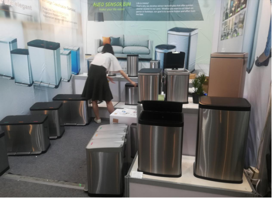 123届广交会图文报道：酷炫漂移车上演激情与速度，孤独患者的“乒乓球桌”