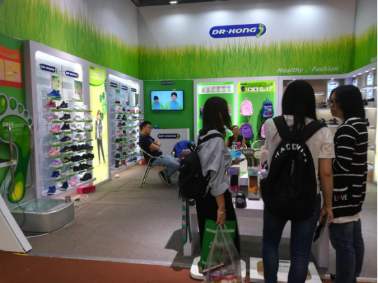 123届广交会图文报道：酷炫漂移车上演激情与速度，孤独患者的“乒乓球桌”