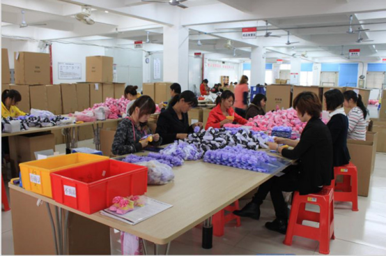 【工厂揭秘】乐卡芙：针对性开发Baby配饰，款款刮起流行风