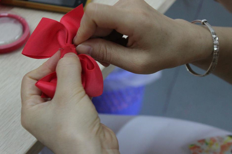 【工厂揭秘】乐卡芙：针对性开发Baby配饰，款款刮起流行风