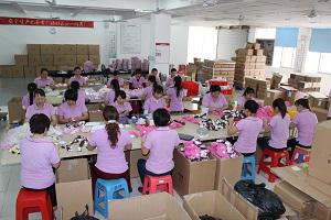 【工厂揭秘】乐卡芙：针对性开发Baby配饰，款款刮起流行风