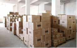 工厂揭秘丨天虹文具：上过央视的制造商，各种荣誉贴满墙