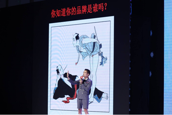 请外国大长腿帮中国企业走秀，阿里巴巴国际站首推视觉营销新模式