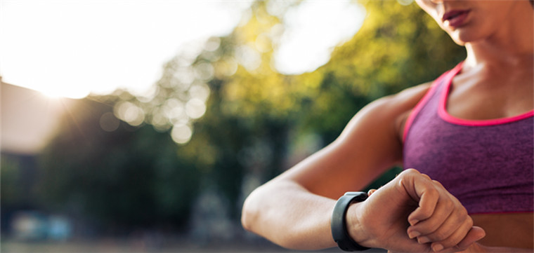 这家专为国际品牌代工的厂商，在俄罗斯市场销售“蹿红”