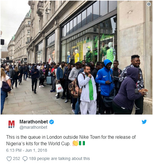 尼日利亚虽然被被阿根廷绝杀了,但他们的世界杯球衣彻底卖火了! 尼日利亚虽然被被阿根廷绝杀了,但他们的世界杯球衣彻底卖火了!