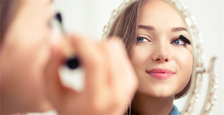 国外网红LED美颜补光灯，有望再度成为爆款