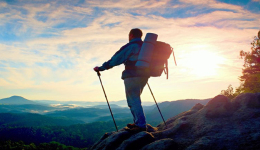 工厂揭秘丨头狼皮具：年产近200万个包，产品卖到30多个国家