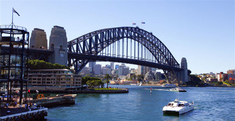 亚马逊澳洲站是如何解决“先有鸡还是先有蛋”这个难题的？