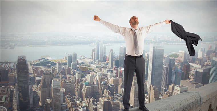 ​他放弃成为“全球大卖”的机会，竟选择去做了“服务商”……