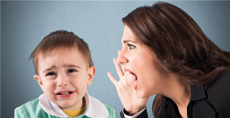 法國超市暴力搶購，紙尿褲都被搶光了！