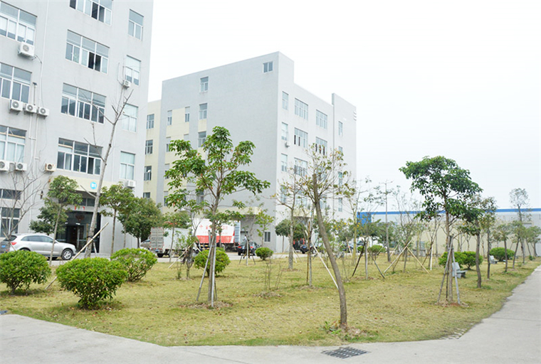 工厂揭秘丨璀璨光影：拥有进口加工设备的手机镜头制造商