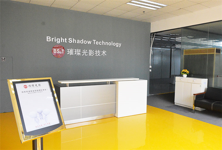 工厂揭秘丨璀璨光影：拥有进口加工设备的手机镜头制造商