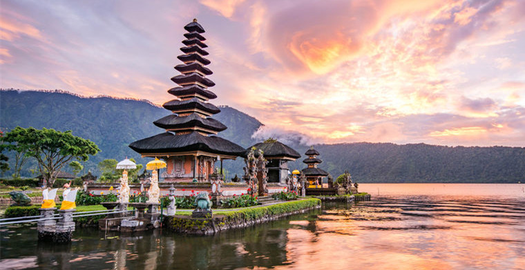 2018年前第一、第二季度印尼社交媒体趋势调查：Facebook使用频率最高