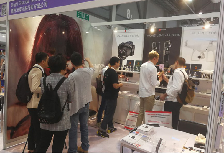 工厂揭秘丨璀璨光影：拥有进口加工设备的手机镜头制造商