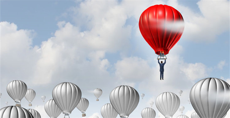 冒牌香水讓美國企業(yè)損失近10億美元，全球70%的假貨來自中國