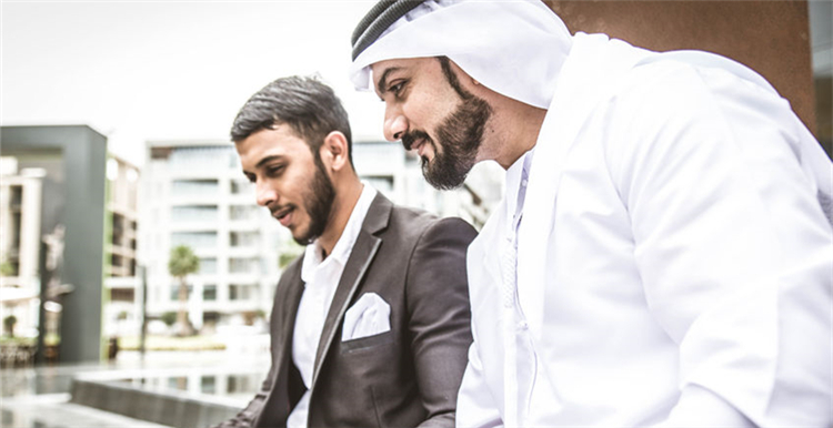 阿聯(lián)酋自貿(mào)區(qū)的招商術(shù)：親王上陣站臺(tái)，允許外資全資拿地