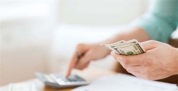 使用Shopify建站开店的费用是多少?