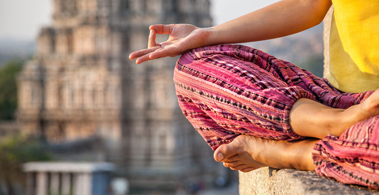 印度：紫檀走私販太多手銬不夠用？用麻繩代替！