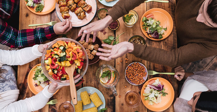 圣诞大餐缘何贵于往年?法媒细解:牡蛎死亡,肥鹅难养