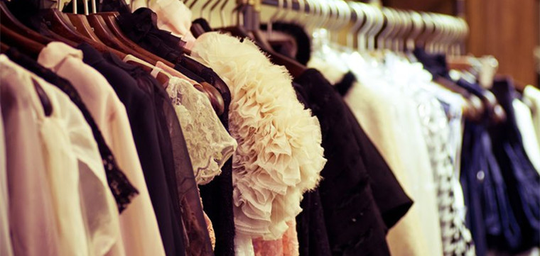 英国妹子的传奇人生！16岁退学，12年后服装网站爆红网络