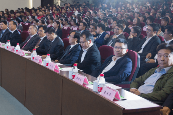 姆珉科技徐杭参加中哈经济社会合作论坛，积极推动中哈贸易再发展