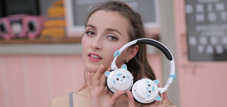 韩风卡通图案耳机，每月出口量约3000