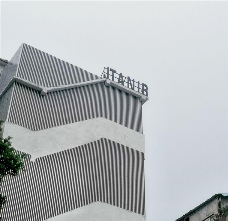 工厂揭秘丨塔尼布：专注欧美跨境女装，潮流时尚设计