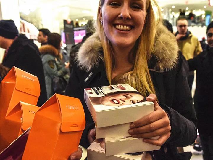 ​“黑五”线下购吸引力不减，美国经济迎“大考”