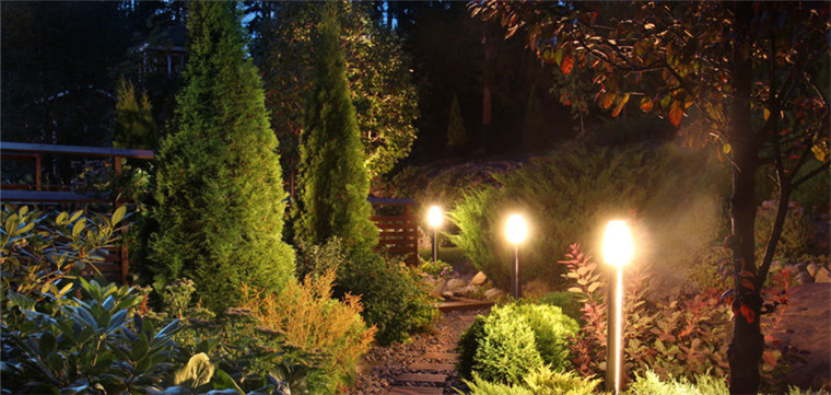 迷你小巧的户外野营灯，亚马逊上可获利30%