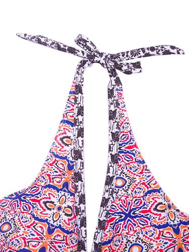 选品趋势|夏季必火的泳装清单：印花、蕾丝、镂空、波西米亚风……