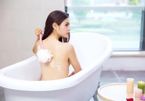 双面两用洗浴刷，在亚马逊销量连年走高